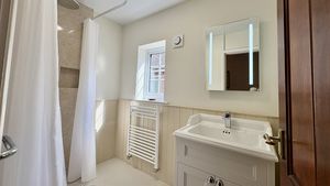 Photo 16- click for photo gallery